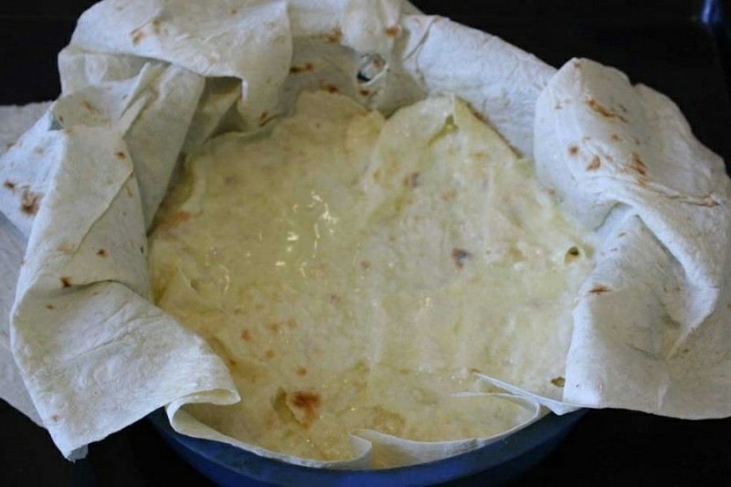 Сырный пирог из лаваша с зеленью. Сырный пирог из лаваша с зеленью.