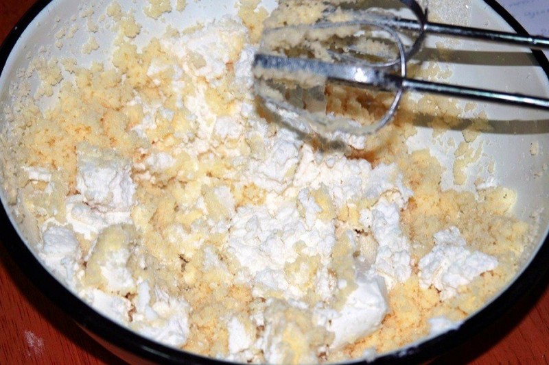 Творожные кексы с изюмом Творожные кексы с изюмом