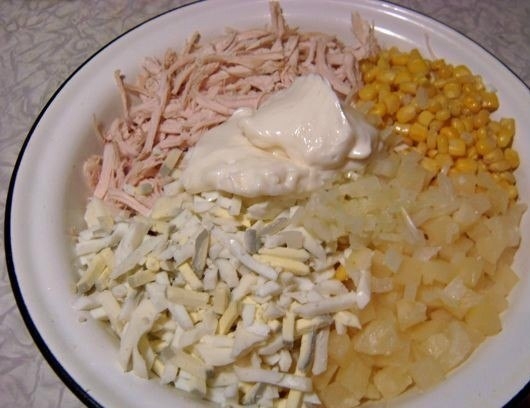 Нежный и легкий салатик Ветка Сакуры Нежный и легкий салатик Ветка Сакуры