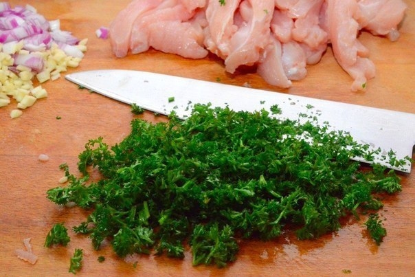 Куриное филе с лимоном и чесноком Куриное филе с лимоном и чесноком