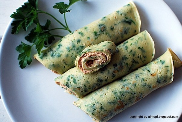 Блины с петрушкой и начинкой из творога Блины с петрушкой и начинкой из творога