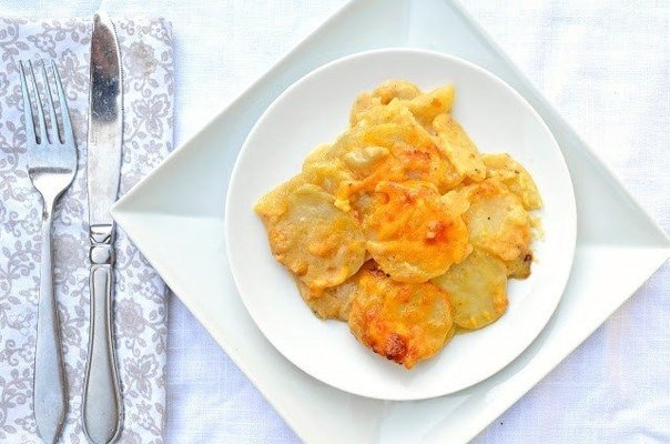 Картофель, запеченный в сырном соусе Картофель, запеченный в сырном соусе