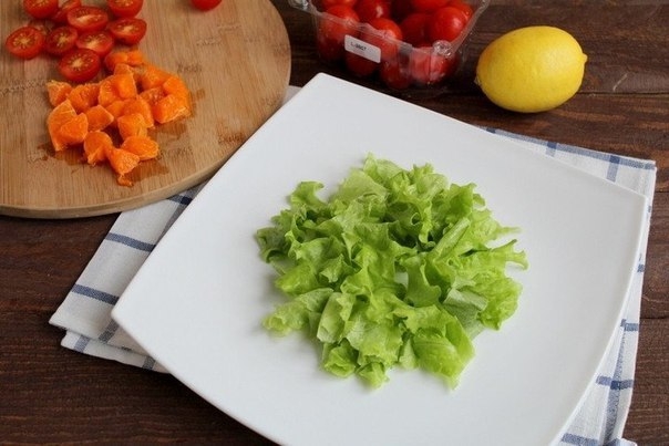 Салат с куриной печенью и мандаринами Салат с куриной печенью и мандаринами