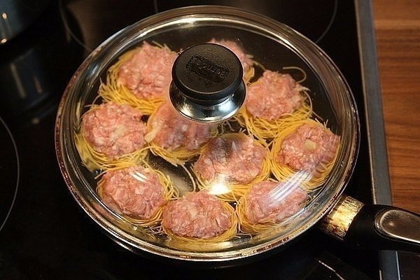 Гнёзда - быстро, вкусно и очень просто. Гнёзда - быстро, вкусно и очень просто.