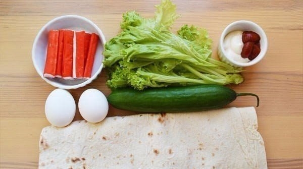 Рулет из лаваша с крабовыми палочками Рулет из лаваша с крабовыми палочками