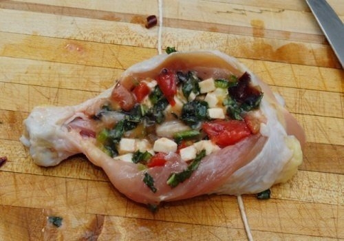 Фаршированные куриные голени. Фаршированные куриные голени.