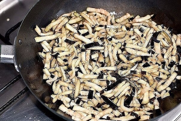 Шикарный салат из баклажанов. Шикарный салат из баклажанов.