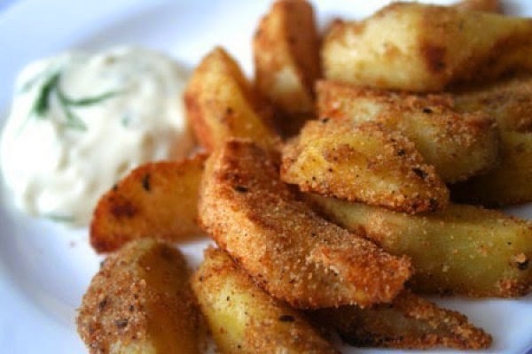 Потрясающе вкусный картофель в панировке с пряностями.