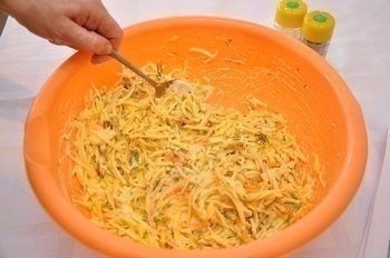 Картофельная запеканка с мясными шариками Картофельная запеканка с мясными шариками