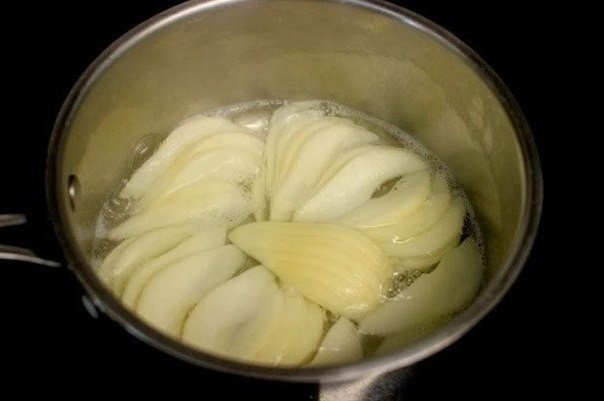 Творожная запеканка с грушами Творожная запеканка с грушами