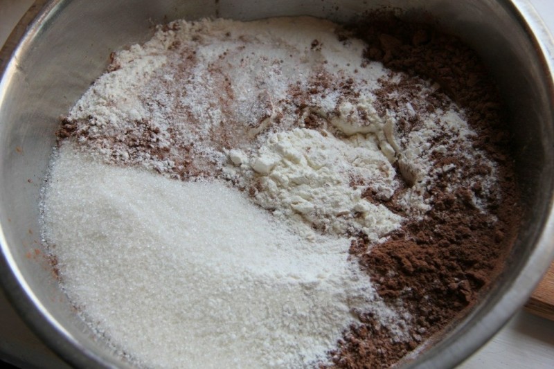 Сумасшедший пирог Crazy Cake. Сумасшедший пирог Crazy Cake.