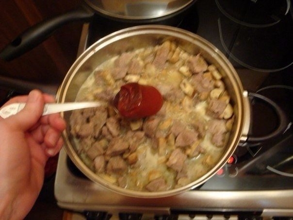Мясо в сырном соусе Мясо в сырном соусе