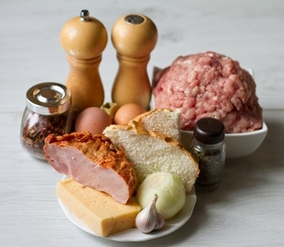 МЯСНОЙ РУЛЕТ С СЫРОМ И ВЕТЧИНОЙ МЯСНОЙ РУЛЕТ С СЫРОМ И ВЕТЧИНОЙ