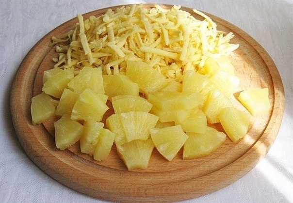 Салат из курицы с ананасами Салат из курицы с ананасами