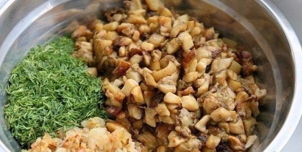 Картофельные пирожки с грибами Картофельные пирожки с грибами