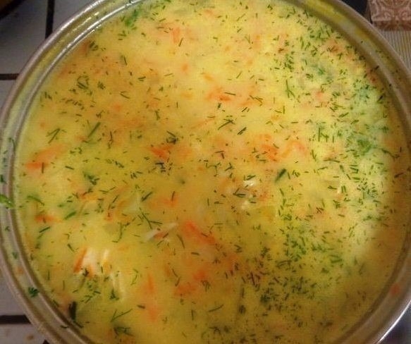 Сырный суп с куриным филе Сырный суп с куриным филе