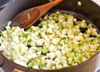 ЯЙЦА, ЗАПЕЧЕННЫЕ С КУРИЦЕЙ И ОВОЩАМИ ЯЙЦА, ЗАПЕЧЕННЫЕ С КУРИЦЕЙ И ОВОЩАМИ