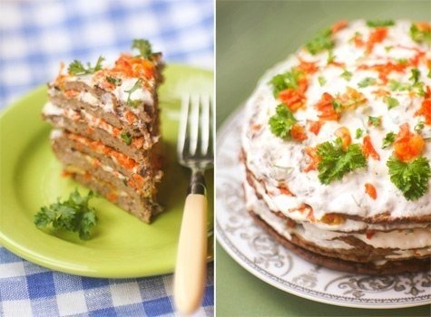 Печеночный торт со сметанным соусом. Печеночный торт со сметанным соусом.