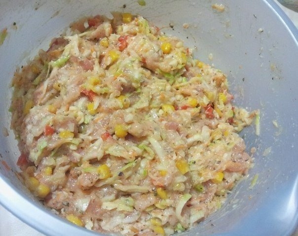 Нежнейшие котлетки по-гавайски с кукурузой Нежнейшие котлетки по-гавайски с кукурузой