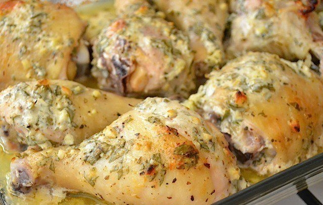 Курица в сметанном маринаде Курица в сметанном маринаде