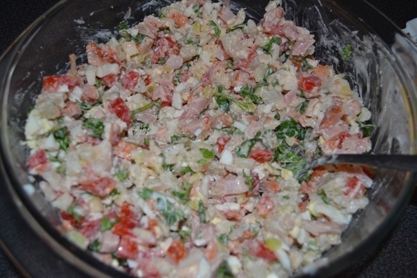 Картофель, фаршированный копченой курицей и овощами под сыром Картофель, фаршированный копченой курицей и овощами под сыром
