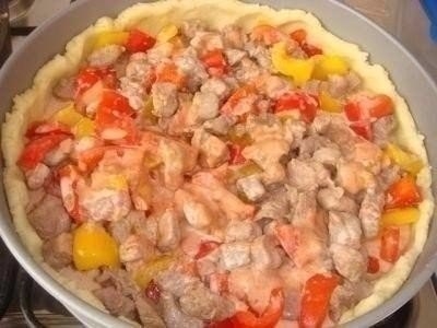 Открытый мясной пирог с картофельным тестом Открытый мясной пирог с картофельным тестом