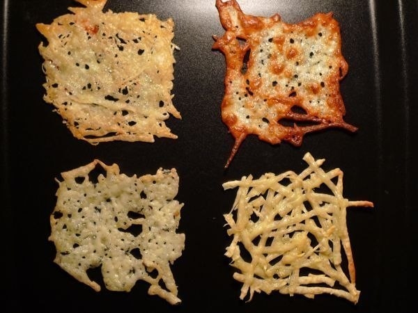 Простые сырные чипсы
