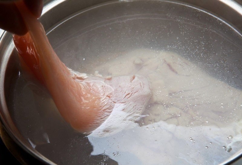 Салат из свежей капусты с курицей Салат из свежей капусты с курицей