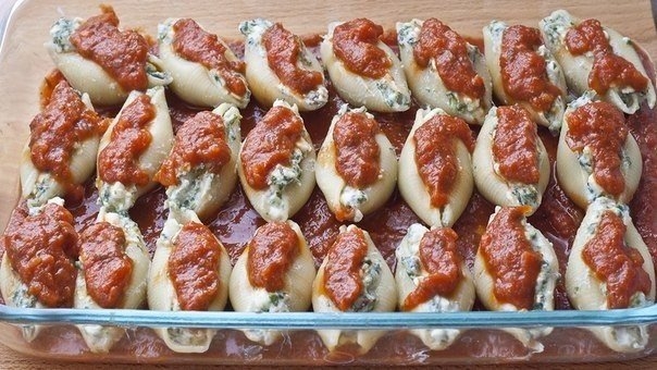 Ракушки, фаршированные шпинатом и сыром Ракушки, фаршированные шпинатом и сыром