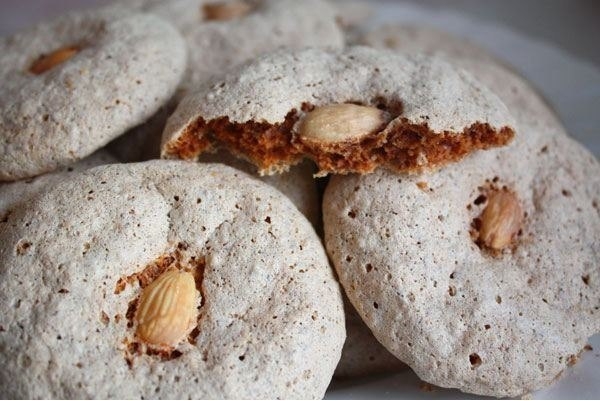 Миндальное печенье Миндальное печенье