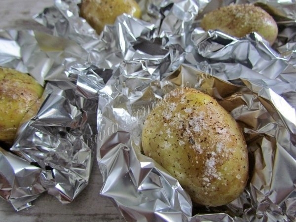 Картофель, запеченный в мультиварке Картофель, запеченный в мультиварке