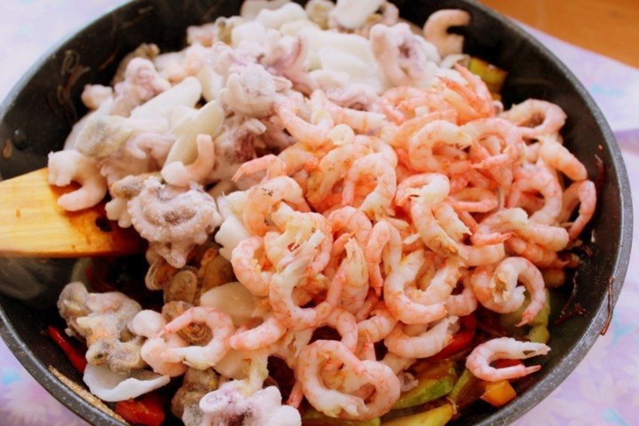 Фунчоза с овощами и морепродуктами Фунчоза с овощами и морепродуктами