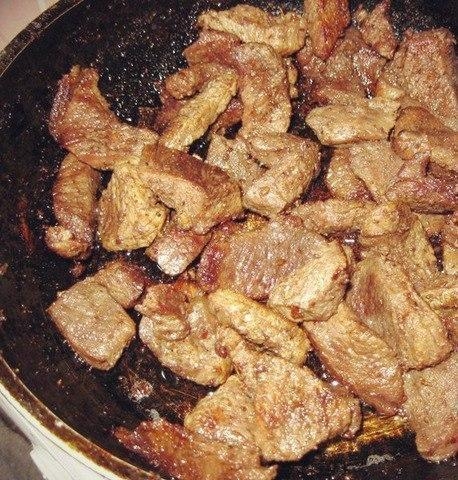 Мясо под сырным соусом Мясо под сырным соусом