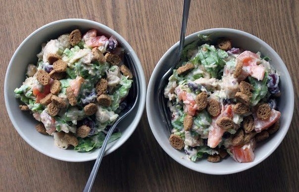 Сытный салат с куриной грудкой Сытный салат с куриной грудкой