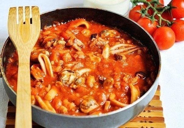 Паста с морепродуктами в томатном соусе Паста с морепродуктами в томатном соусе