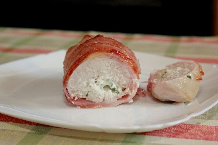Куриные грудки, фаршированные козьим сыром и зеленью Куриные грудки, фаршированные козьим сыром и зеленью