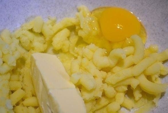 Открытый мясной пирог (из картофельного теста) Открытый мясной пирог (из картофельного теста)