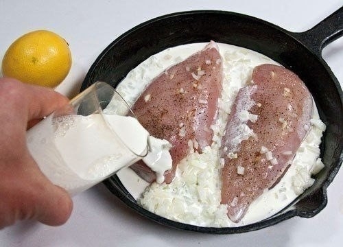 Куриные грудки, запеченные в сливках под сыром Куриные грудки, запеченные в сливках под сыром