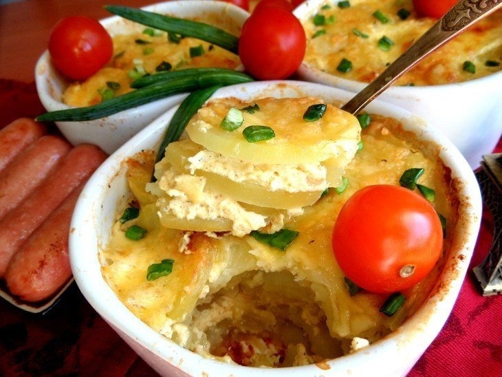 Запеченный картофель по-французски Запеченный картофель по-французски