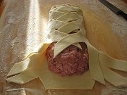 Вкуснейший мясной рулет в тесте по-домашнему Вкуснейший мясной рулет в тесте по-домашнему