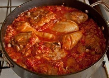 Курица с рисом в томате Курица с рисом в томате