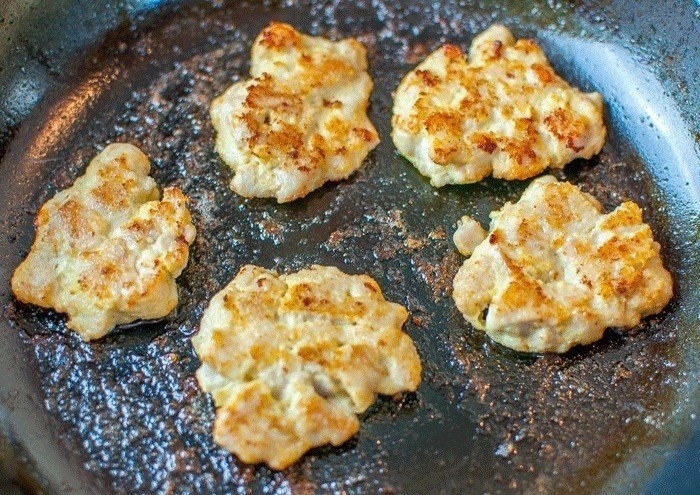 Куриные котлетки-оладьи Куриные котлетки-оладьи