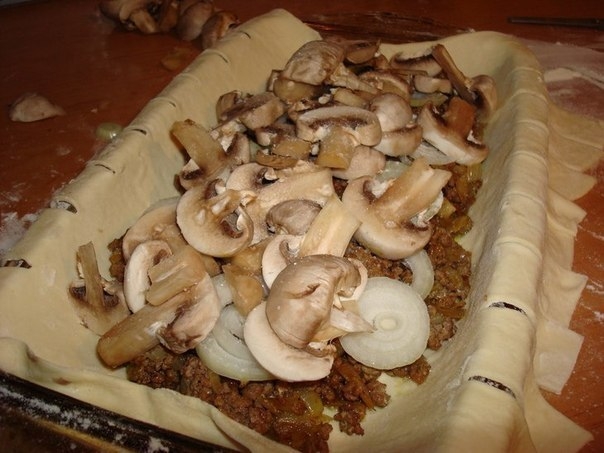 Быстрый мясной пирог с грибами Быстрый мясной пирог с грибами