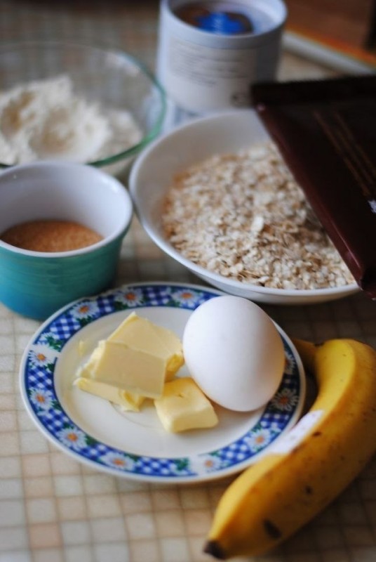 Овсяное печенье с бананом и шоколадом