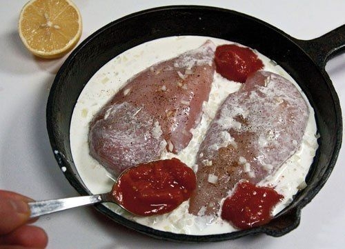 Куриные грудки, запеченные в сливках под сыром Куриные грудки, запеченные в сливках под сыром