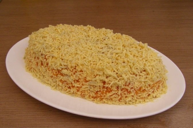 Крабовый слоеный салат. Крабовый слоеный салат.