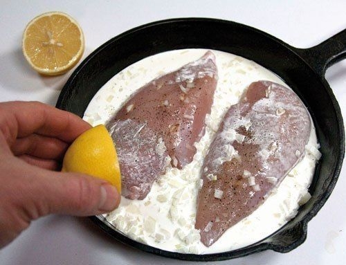 Куриные грудки, запеченные в сливках под сыром Куриные грудки, запеченные в сливках под сыром