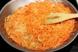 Тефтели с рисом и сливочной подливкой в духовке. Тефтели с рисом и сливочной подливкой в духовке.
