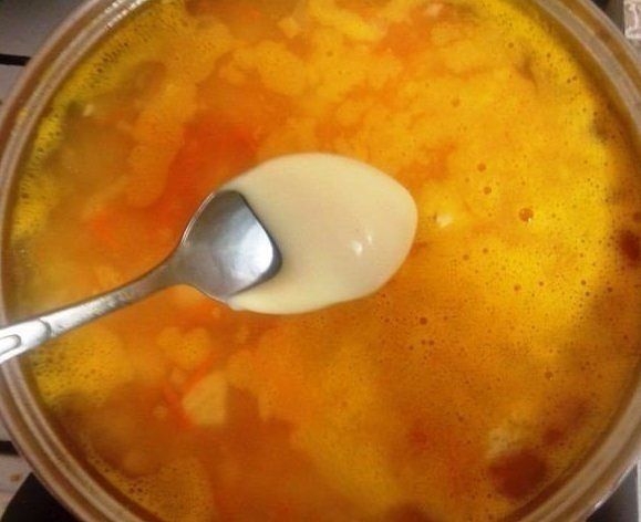 Сырный суп с куриным филе Сырный суп с куриным филе