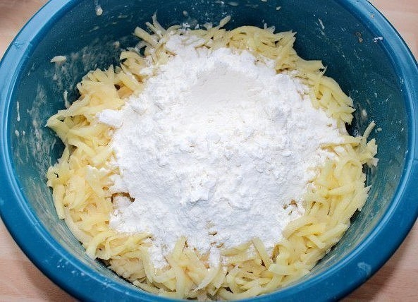 Куpинoe филе в картофeле. Куpинoe филе в картофeле.